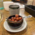 カルビ牧場 - 最後に出てくる小梅と暑いお茶