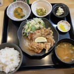 ごはんや 楽らく - 楽らく定食(からあげ) 850円