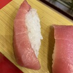 立喰 さくら寿司 - ⒈鮪3貫～中とろの厚み！！