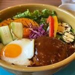 Mahana feat.木梨サイクル - 料理写真:神戸牛100%ロコモコ 1760円。