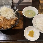 肉食堂 最後にカツ。 - 