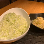 GU3F - キャベツ・味付けネギ（お替り自由）