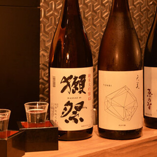 请享受与料理相配的日本酒◎准备了各种各样的种类