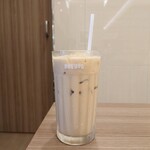 DOUTOR - 水滴が視覚的にも涼しくしてくれる、グラスでの提供が嬉しい。