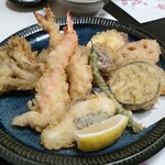 魚八庭 - 天ぷら盛合せ