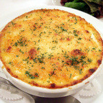 ラミティエ - アッシパルマンティエ サラダ添え(鹿ひき肉とマッシュポテトとチーズの重ねオーヴン焼き)