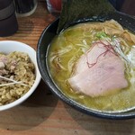 貝ガラ屋 - 