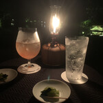 호시노야 카루이자와 - 「ルバーブのカクテル」と「黒文字のジントニック」