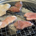 炭火焼肉 十兵衛 - トントロ！タン！