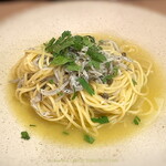 オステリア・トラマンダーレ - しらすとレモンのタリオリーニ