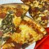 Little Italy Pizza - 料理写真: