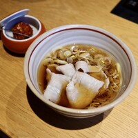 瓢嘻 新橋店 - 【出汁しゃぶ】
                    ・出汁　
                    ・京都ぽーく
                    ・季節の野菜盛り合わせ
                    れんこん、椎茸、えのき、もち麩、よもぎ麩、
                    九条ネギ、もやし、赤蒟蒻、ほうれん草
                    ・たっぷりの刻みねぎ
                    ・柚子胡椒
