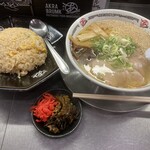 麺処 あきら - やっぱし汗かいたら「塩ラーメン」！