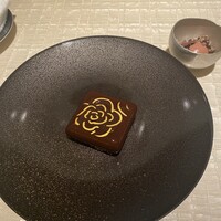 ベージュ アラン・デュカス 東京 - 
