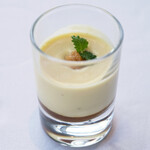 アジュール フォーティーファイブ - ランチコース 19800円 のトウモロコシのフラン 雲丹添え