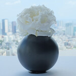 アジュール フォーティーファイブ - 卓上の花です