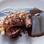 アジュール フォーティーファイブ - ランチコース 19800円 のフランス ヴァンデ産小鳩