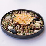 アジュール フォーティーファイブ - ランチコース 19800円 のミモレットチーズとコンテチーズのグジェール