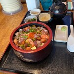 魚屋直営食堂　魚まる - 