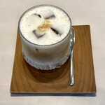 レミニセンス - 可愛いガラス器にカフェオレ