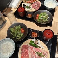 純和牛焼肉 無限亭。 - 