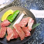 Yakiniku Suehirokan - 和牛ロース1023円税込ｗ