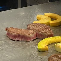 神戸プレジール 本店 - 神戸ビーフサーロインステーキ・焼き野菜