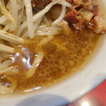 ラーメン二郎 - スープ