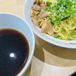 どうとんぼり神座 阪急三番街店 - ざるラーメン840円。