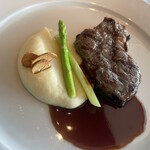 ニューヨーク・グリル - メインのステーキ