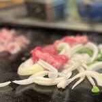 ともえ - こちらの店も、ちがった角度から『肉』を堪能できる「牛塩」(^O^)❒’’