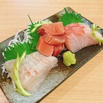 和食バル クオッカ - 本日の刺身盛り合わせ（3種）