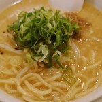 Ramen Kumagorou - 令和5年8月
                        ランチタイム(11:00〜15:00)
                        からあげ定食豚骨醤油 980円
                        豚骨醤油ラーメン、からあげ、半チャーハン