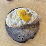 Ramen FeeL - バターナッツのピューレ添えバケット