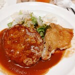 ガスト - デミハンバーグ、和風おろしチキンステーキ　アップ　何故に鶏肉目茶苦茶わ゙柔らかい