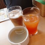 ガスト - ランチスープとドリンクバーで野菜ジュースとアイスモカ　うまいです