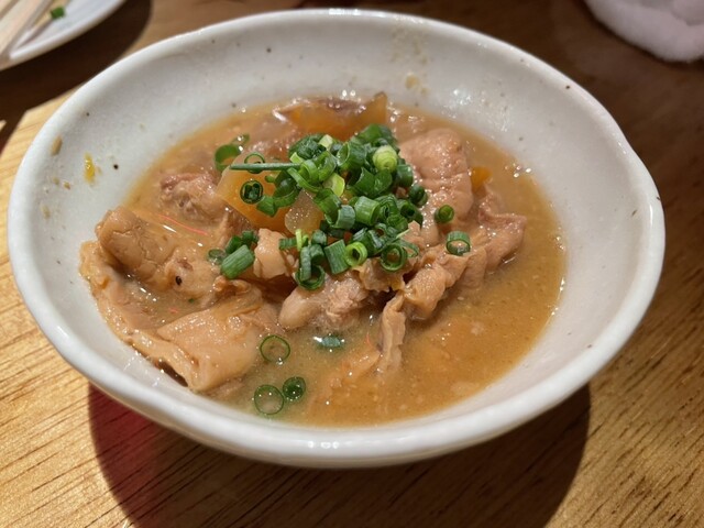 『もつ焼き美味い！有名な老舗のもつ焼きの暖簾分け店。』by ぶたくし 神田西口 もつ焼のんき 神田居酒屋 食べログ 