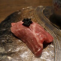 USHIMITSU NISHIAZABU - 炙り肉寿司　