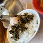 ラーメン との - 高菜明太子マヨご飯。マヨのせいかボリュームありました。