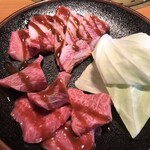 焼肉 一升びん - 