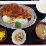 赤丸食堂 - チキンカツ定食