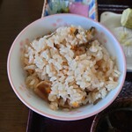 蕎麦正 - ◯炊き込みご飯
鶏の旨味がシッカリと出ていて
円やかで美味しい味わい