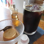 Peru Ebian - セットのデザート（コーヒー牛乳ゼリー）と選べるアイスコーヒー