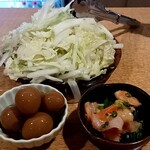 Soi - 後ろ、白菜のワイスゥ、ハーフ529円。面白い味。