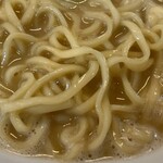 鶏そば なる川 - 麺アップ