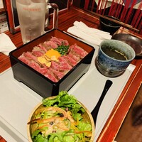 馬刺しと焼き鳥 グルマン三年坂 - 
