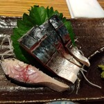 魚正 - しめ鯖 580円(税別)(2023年8月28日撮影)