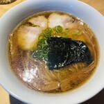 Shina Sobaya - 醤油らぁ麺