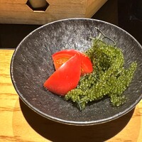 瓢斗 新橋店 - 【上凌ぎ】
                      　海ぶどうとフルーツトマト