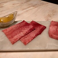 完全個室 牛の達人 private 新宿本店 - 極みタン2種